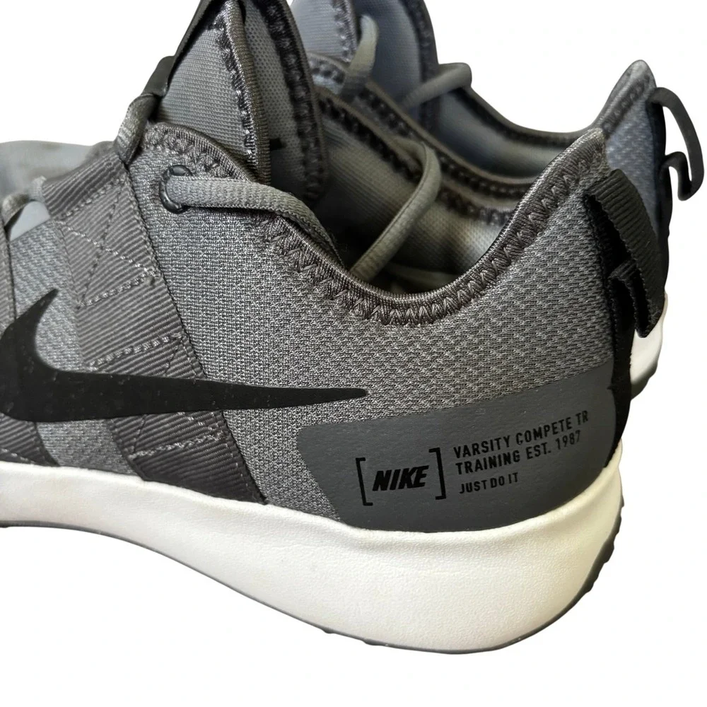 Nike Varsity Compete TR2 Gray Men's‎ Size 11 Wide